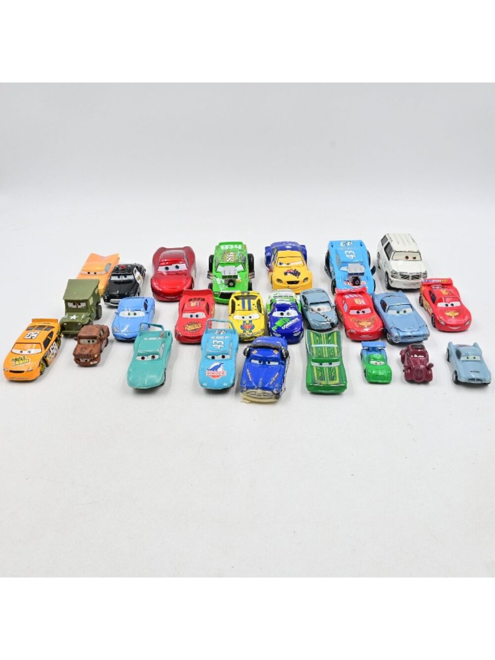 Disney Pixar Cars Diecast Lot of 25 Mattel 1:55 Lightning McQueen Mater King